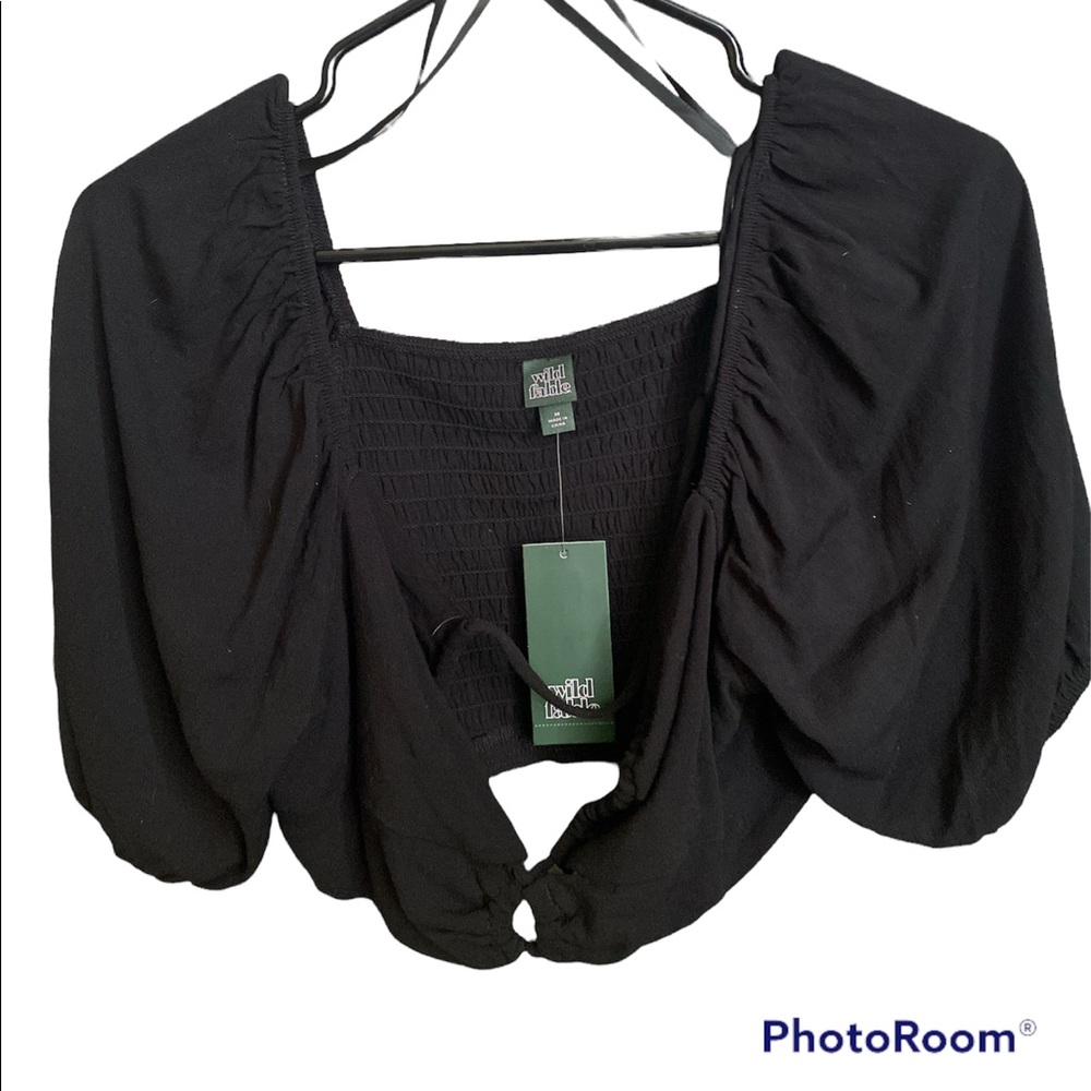 black crop top shirt
